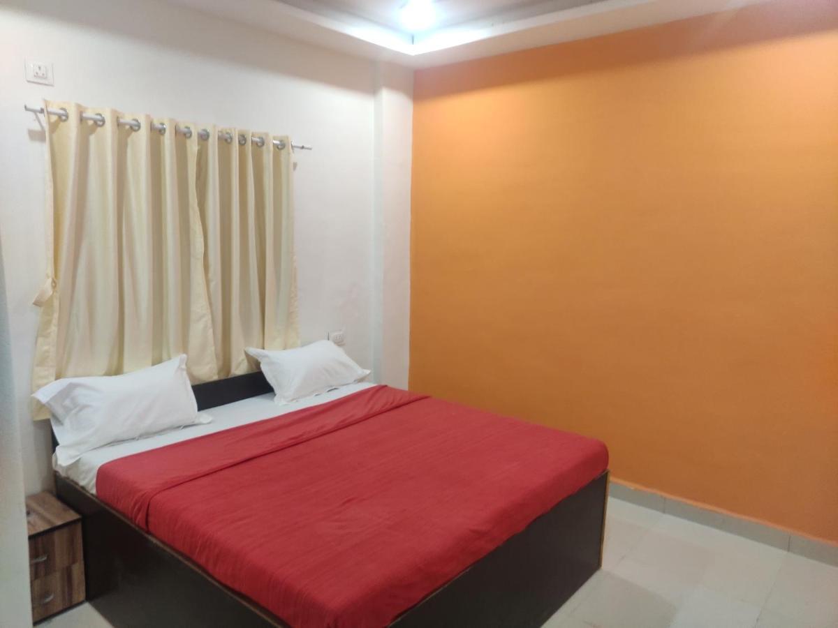 Hotel Sai Santosh Shirdi Exterior photo