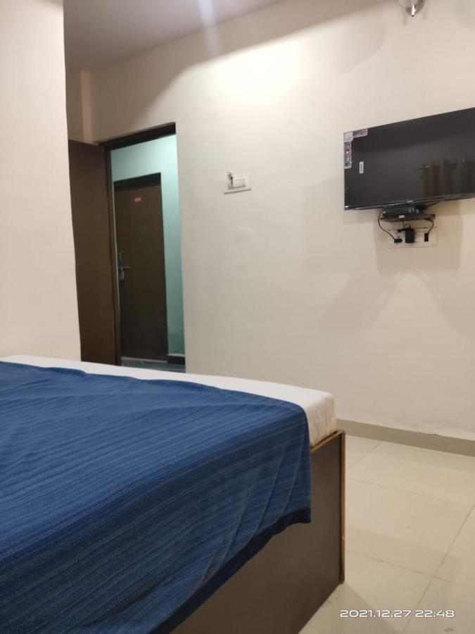 Hotel Sai Santosh Shirdi Exterior photo